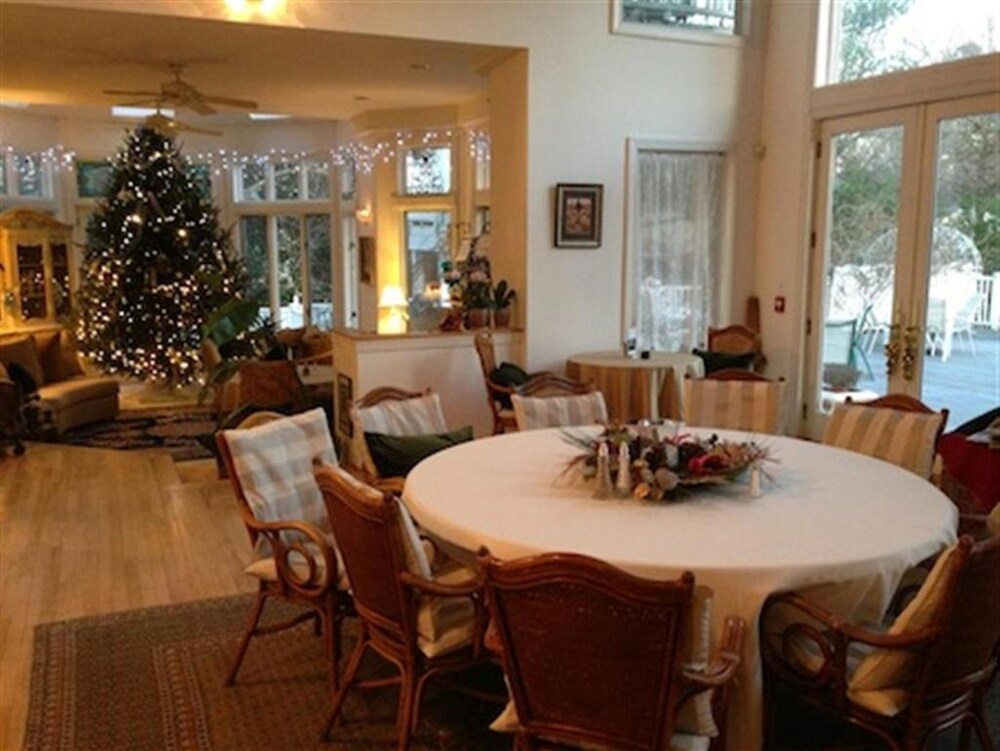 The Columbia Inn at Peralynna Manor - photo 50
