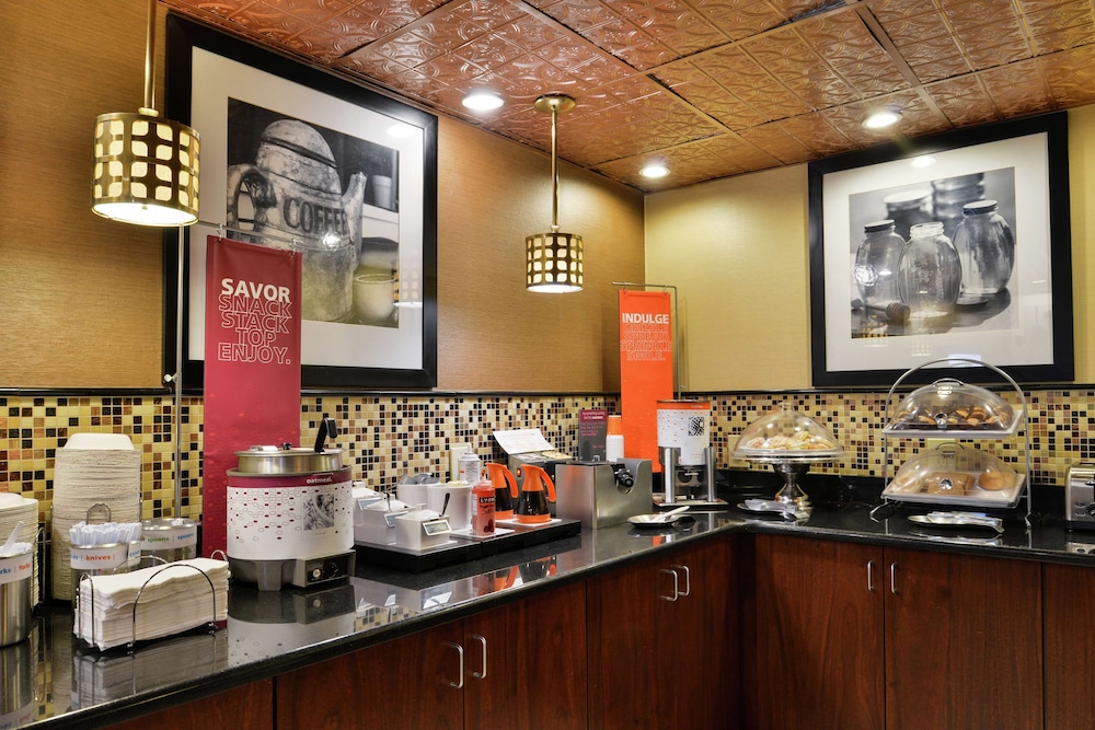 Hampton Inn South Hill - photo 55