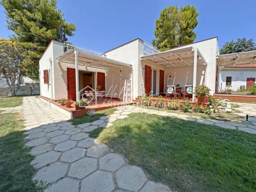 139 Villetta a schiera bilocale al Taunus piccola corte esterna CLIMATIZZATA SPIAGGIA inclusa nel prezzo in Numana, Italy