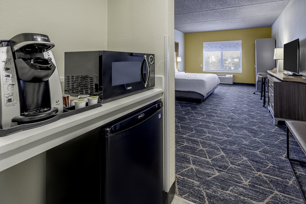 Holiday Inn & Suites Wausau Rothschild by IHG - photo 24