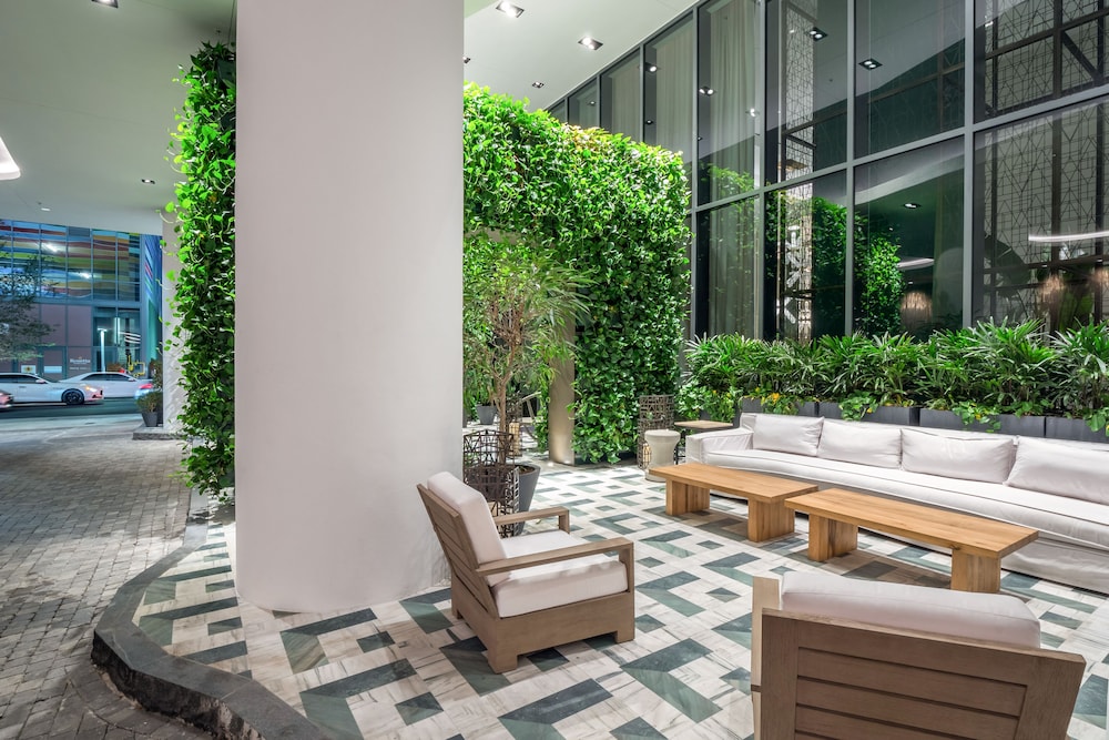 Suites at SLS Lux Brickell managed by CE - photo 25