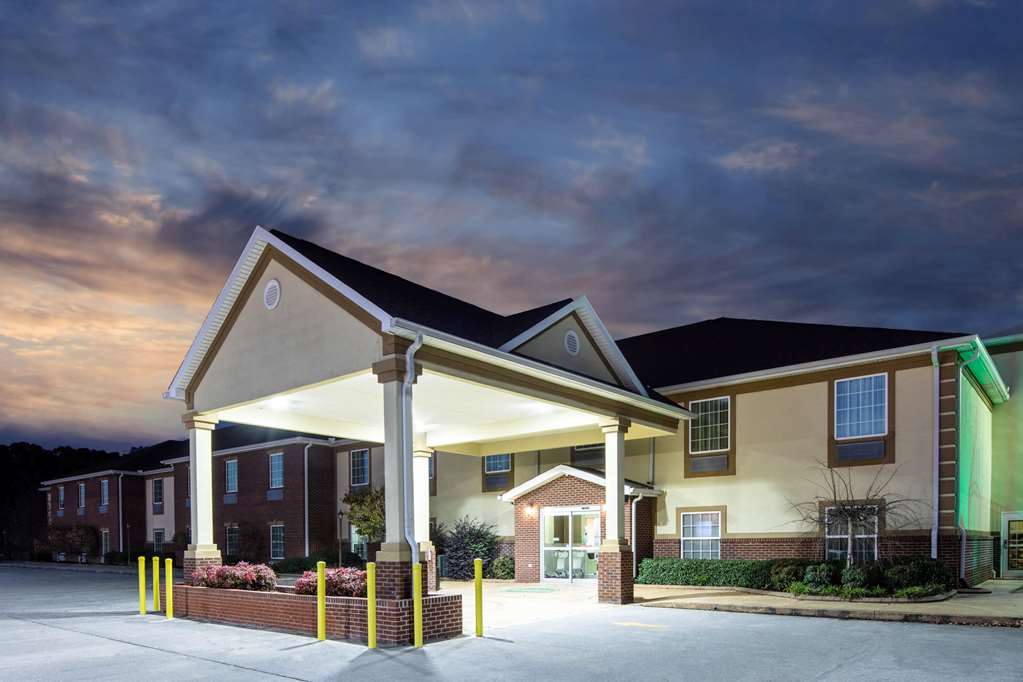 La Quinta Inn by Wyndham Calhoun South I 75 - photo 4