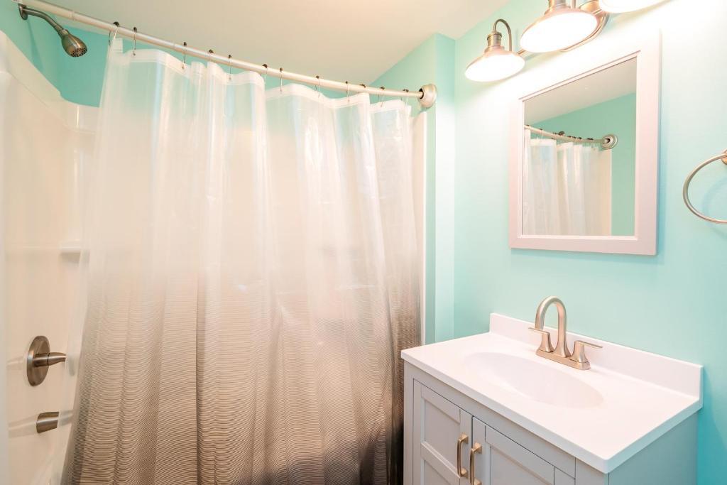 Daze At Sea by Oak Island Accommodations - photo 7