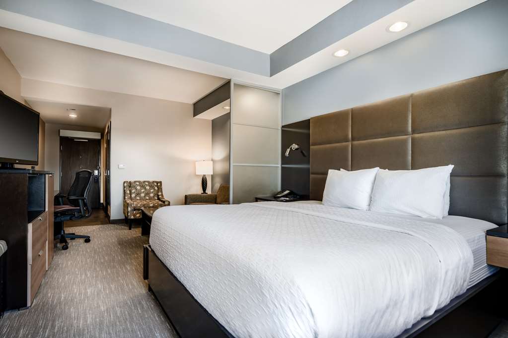 Best Western Premier Bryan College Station - photo 19