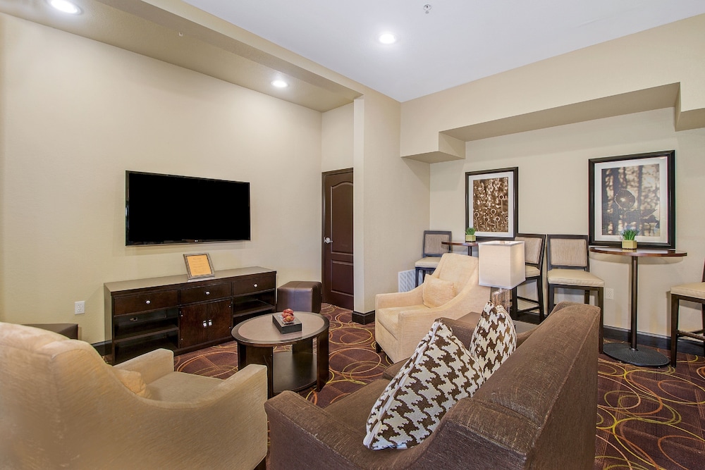 Staybridge Suites Longview by IHG - photo 75