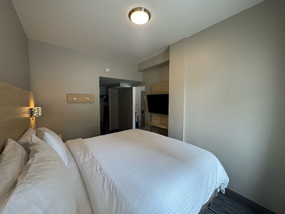 Holiday Inn Express & Suites Atlanta Downtown by IHG - photo 54