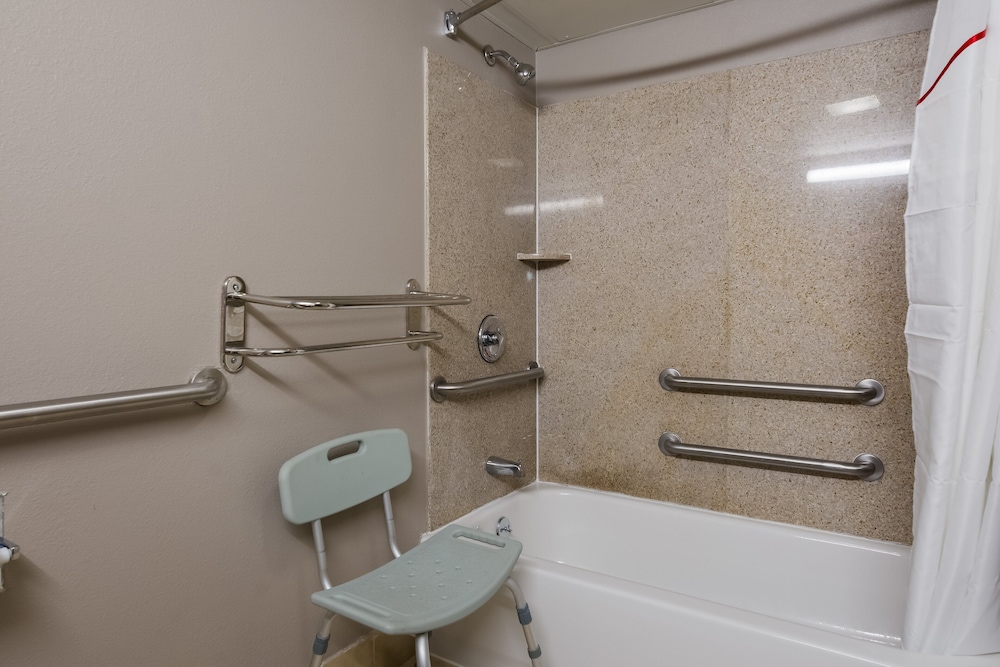 Red Roof Inn Hartford New Britain - photo 25