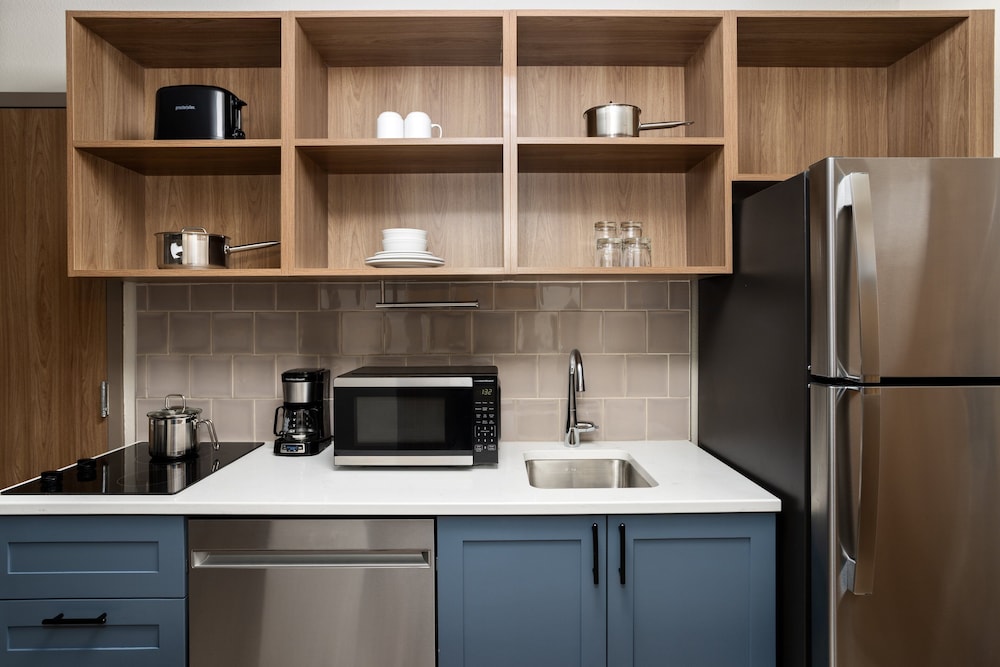 Candlewood Suites Richmond South by IHG - photo 39