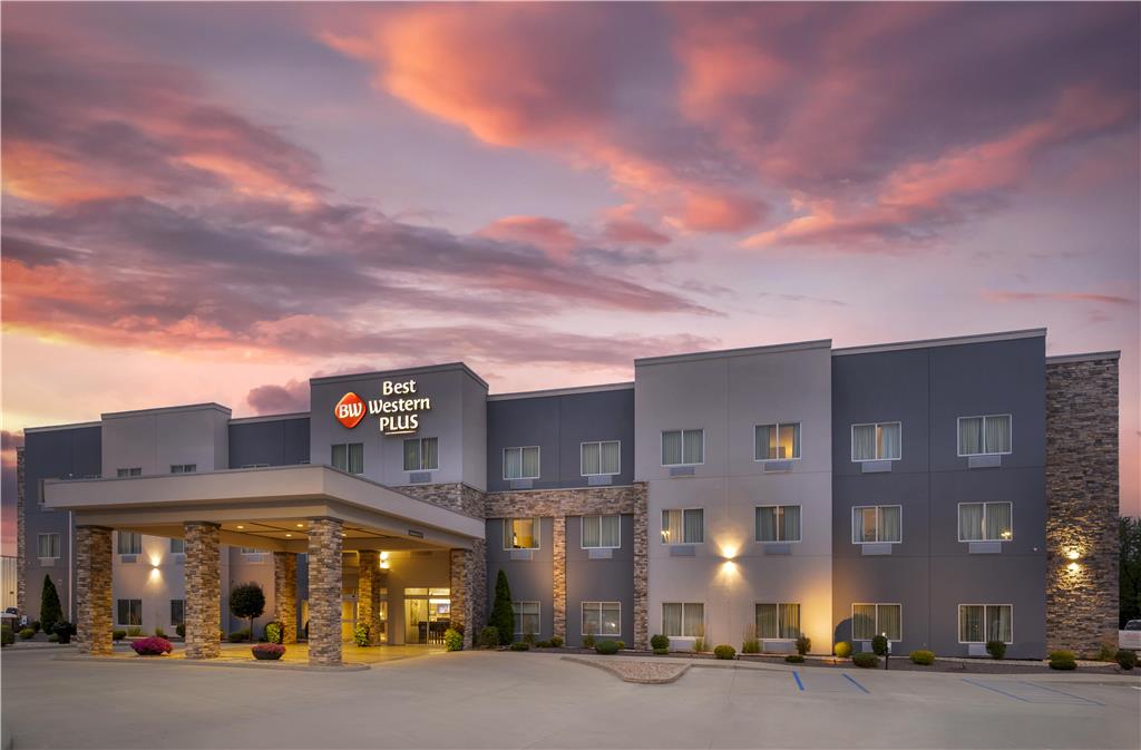 Best Western Plus Parkside Inn & Suites in Olney, United States