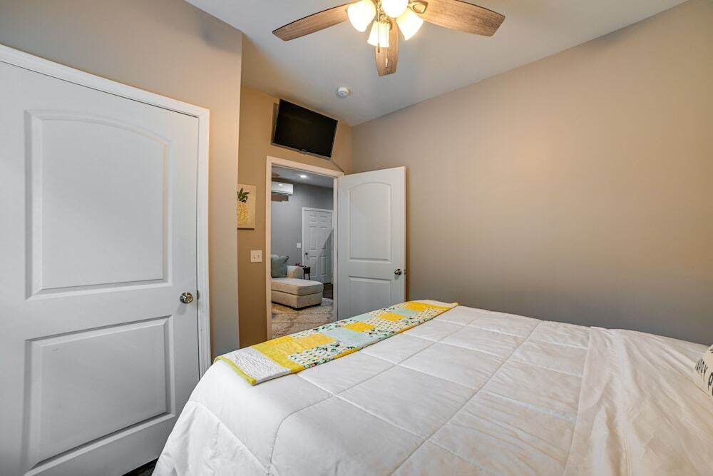 Pet Friendly Murray Vacation Rental with Grill — Murray — photo 3