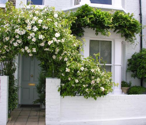 Hurlingham Bed And Breakfast — 5-Star Luxury Hotel in London, United Kingdom