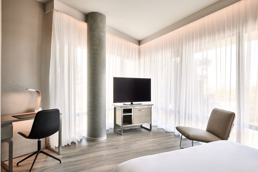 AC Hotel by Marriott Sunnyvale Moffett Park - photo 12