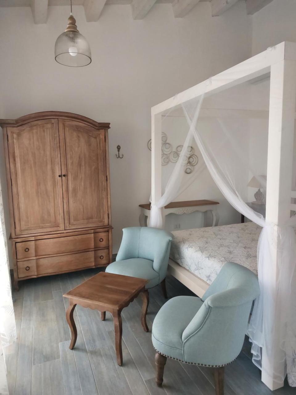 Agriturismo Pagliuzzo — 4-Star Luxury Hotel in Ustica, Italy