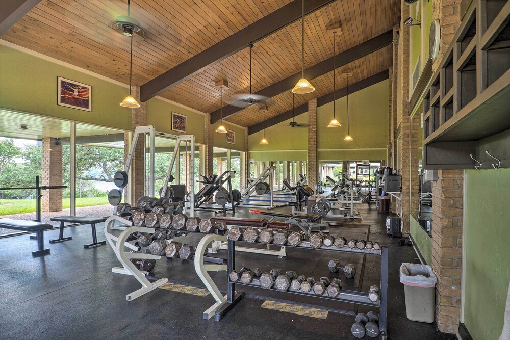 Lakefront Resort Living Pool Golf Tennis and More - photo 17