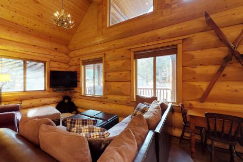 Loggers Landing — Lakeshore — photo 3