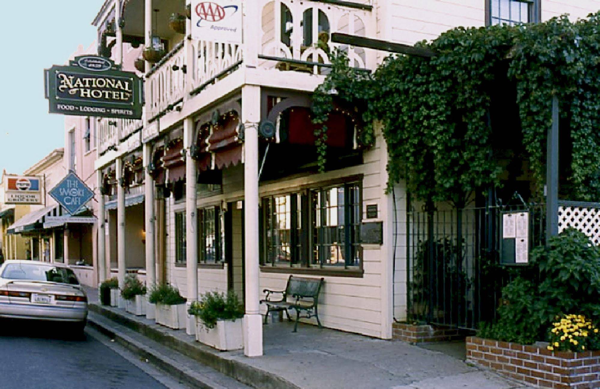 Historic National Hotel & Restaurant - photo 5