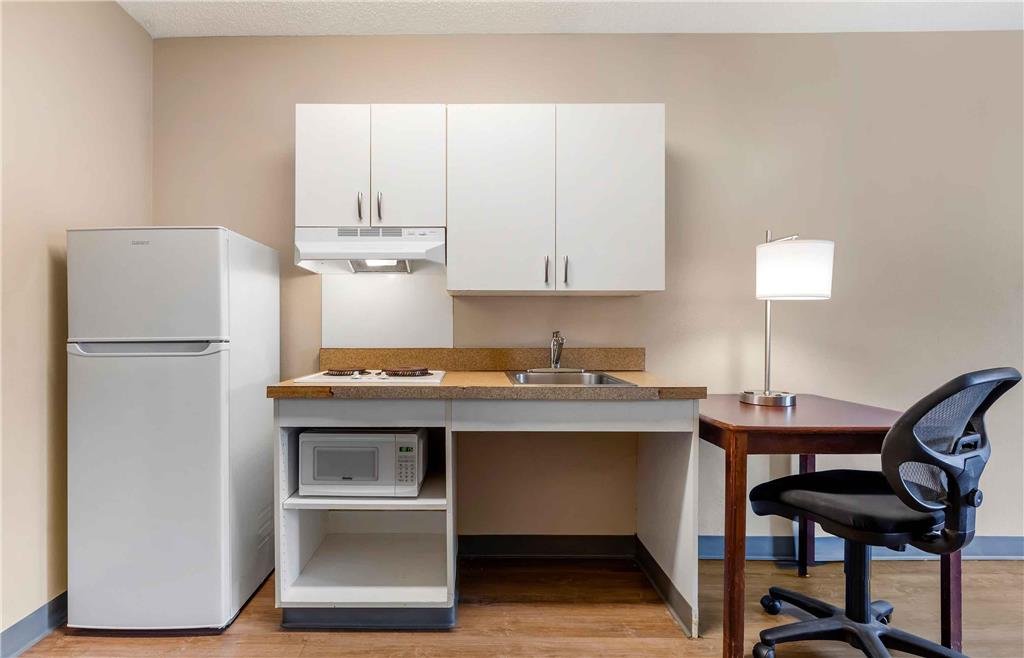 Extended Stay America Suites Indianapolis Airport W Southern - photo 30