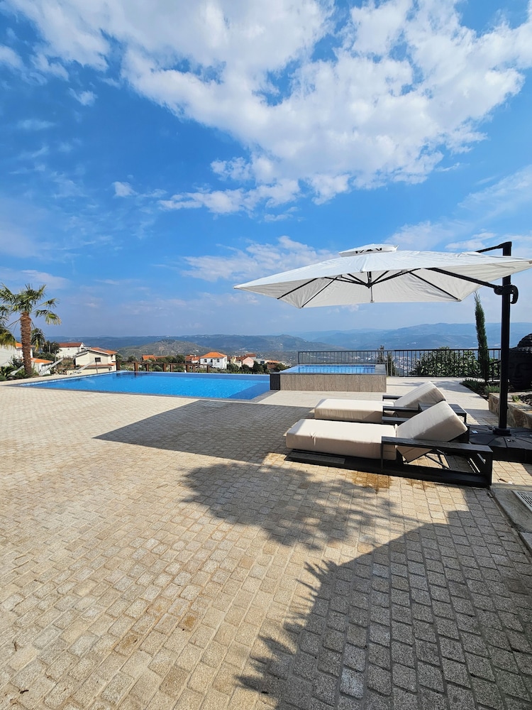 Quinta de Raj Your Douro Valley Retreat — 4-Star Luxury Hotel in Peso Da Regua, Portugal