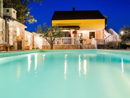 Holiday home Iva with pool — 4-Star Luxury Hotel in Sukosan, Croatia