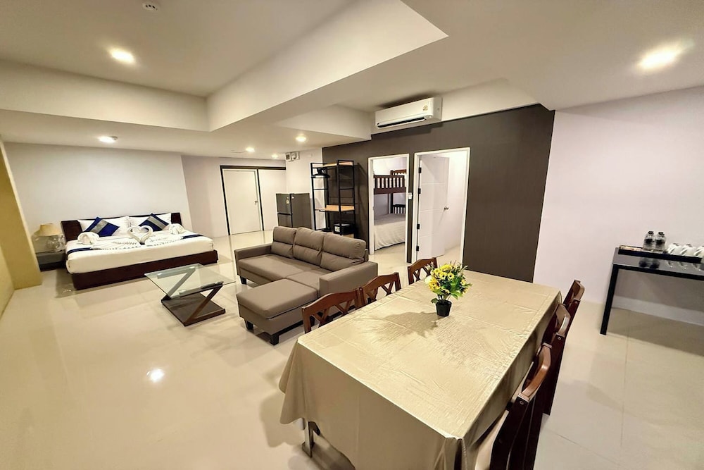 The Thames Pool Access Resort & Villa SHA Extra Plus in Ban Chalong, Thailand