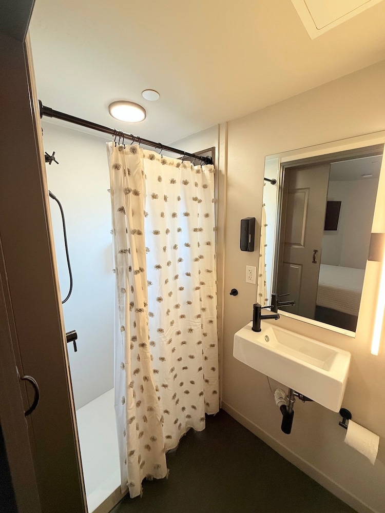 City24 Hotel Little Italy Mission Hills - photo 31