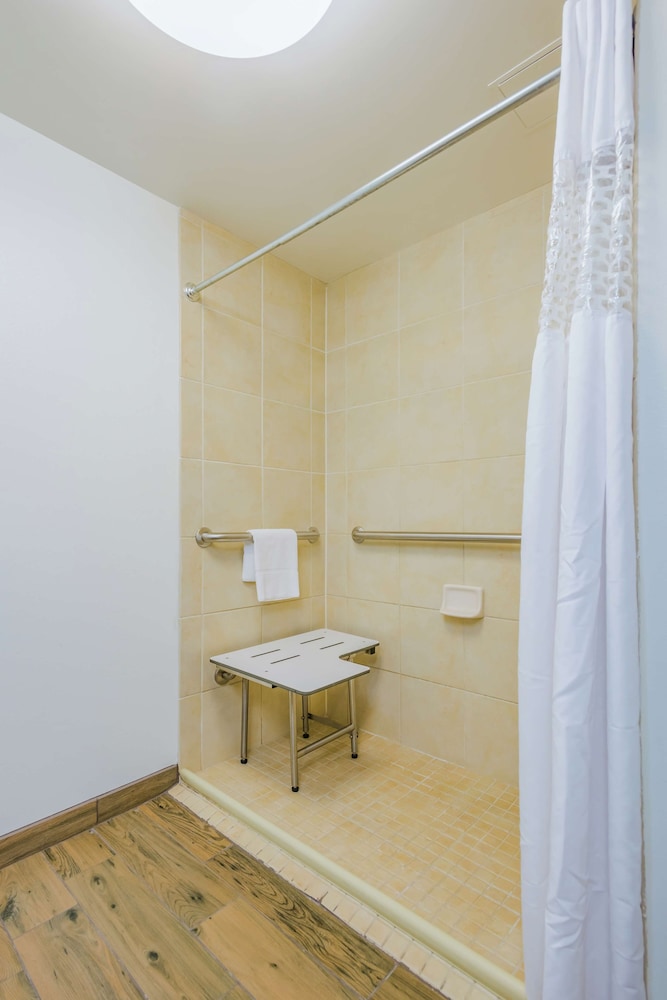 Hampton Inn Tampa International Airport Westshore - photo 41