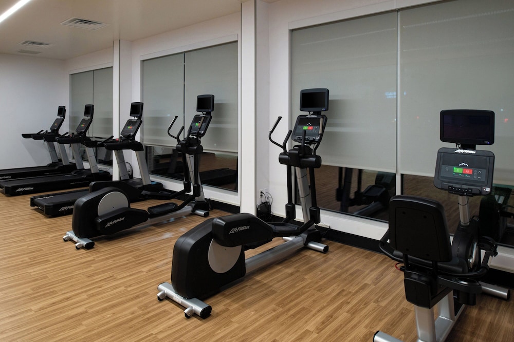 Four Points by Sheraton Kansas City Olathe - photo 18