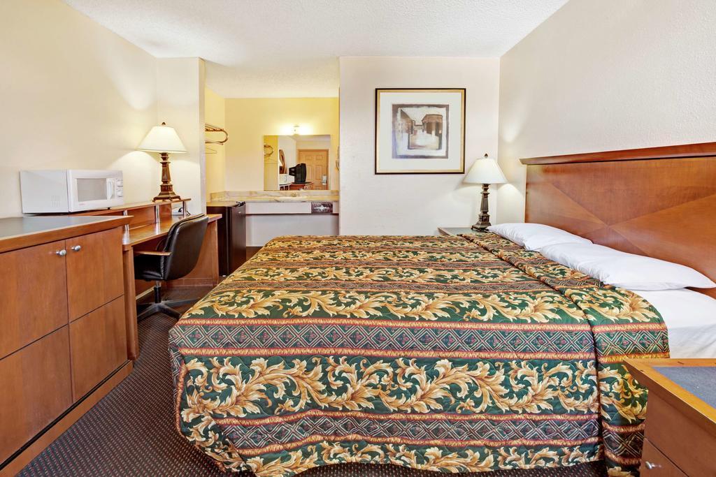 Knights Inn Anadarko - photo 6