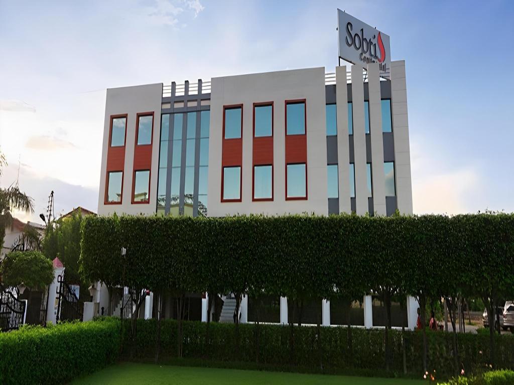 Sobti Continental Bareilly Hotel — hotel in Agra