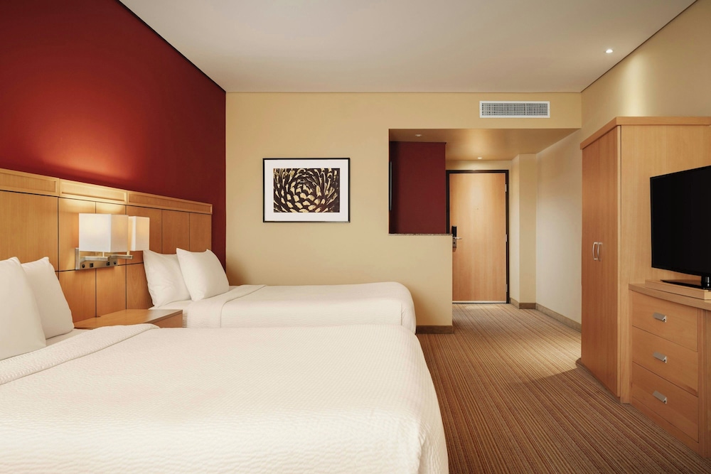 Courtyard by Marriott Leon at the Poliforum