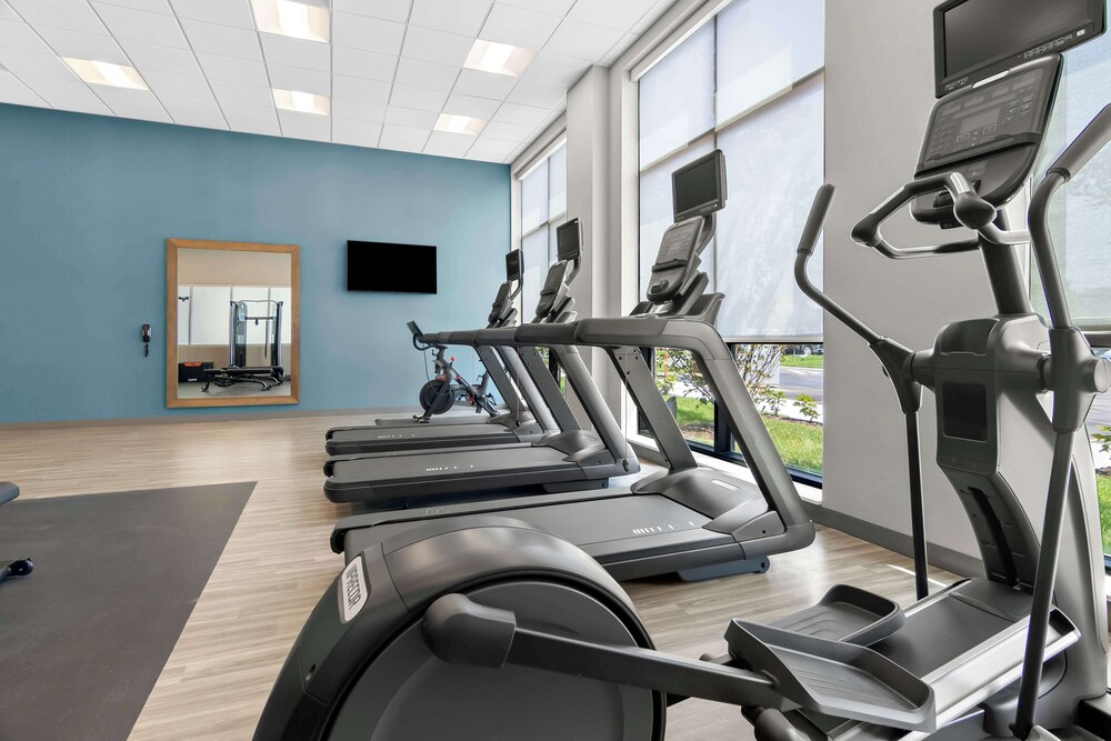 Hampton Inn & Suites by Hilton Chicago Medical District UIC - photo 42