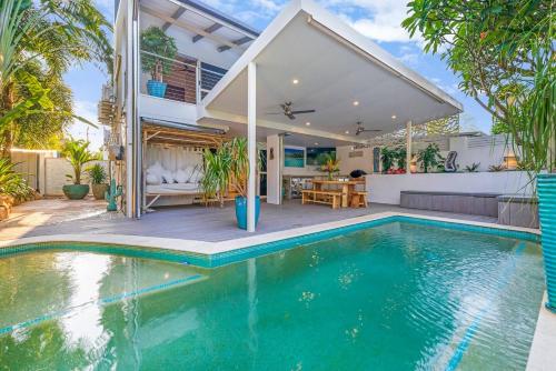 'Villa Nalu' A Dreamy Fannie Bay Escape — 4-Star Luxury Hotel in Darwin, Australia