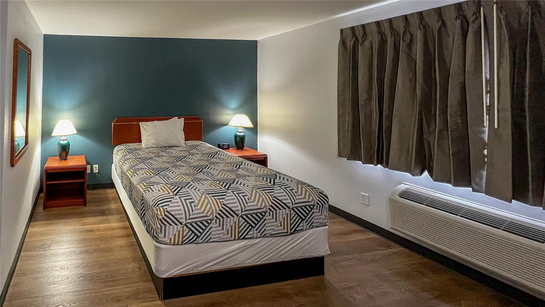 Studio 6 Suites Portland OR I 5 OHSU - photo 26