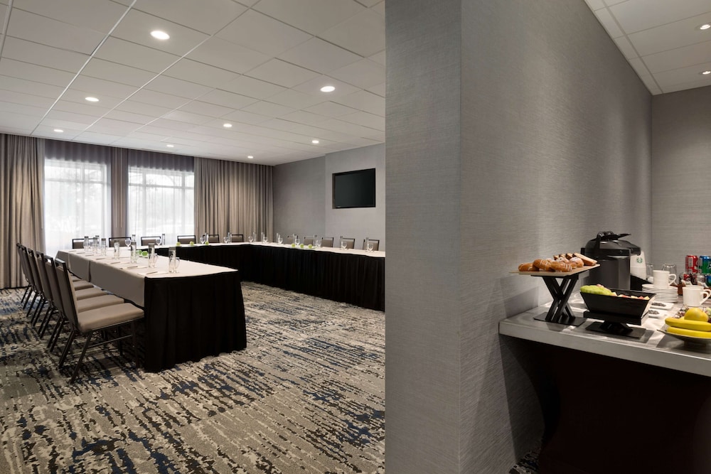 Embassy Suites by Hilton Dallas DFW Airport North - photo 59