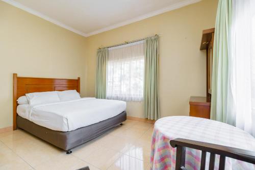 Urbanview Hotel Cendrawasih Lahat By RedDoorz in Muara Enim, Indonesia