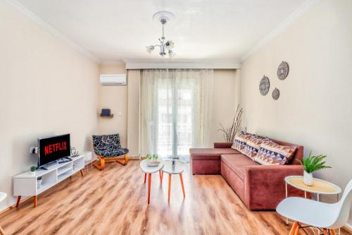 Grand Apartment Next to Center 3bd 110sqm — 4-Star Luxury Hotel in Thessaloniki, Greece