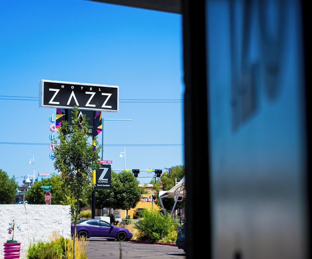 Hotel Zazz - photo 28