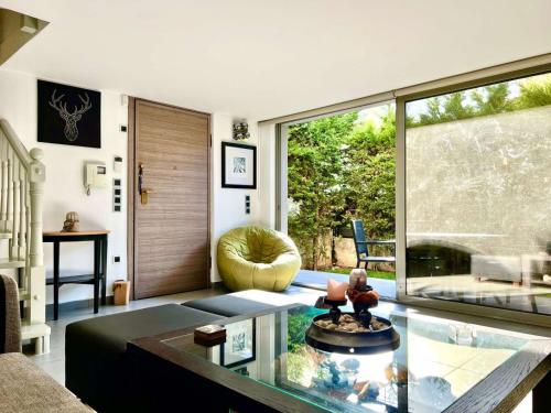 Glyfada's Luxury Apartment — 4-Star Luxury Hotel in Athens, Greece