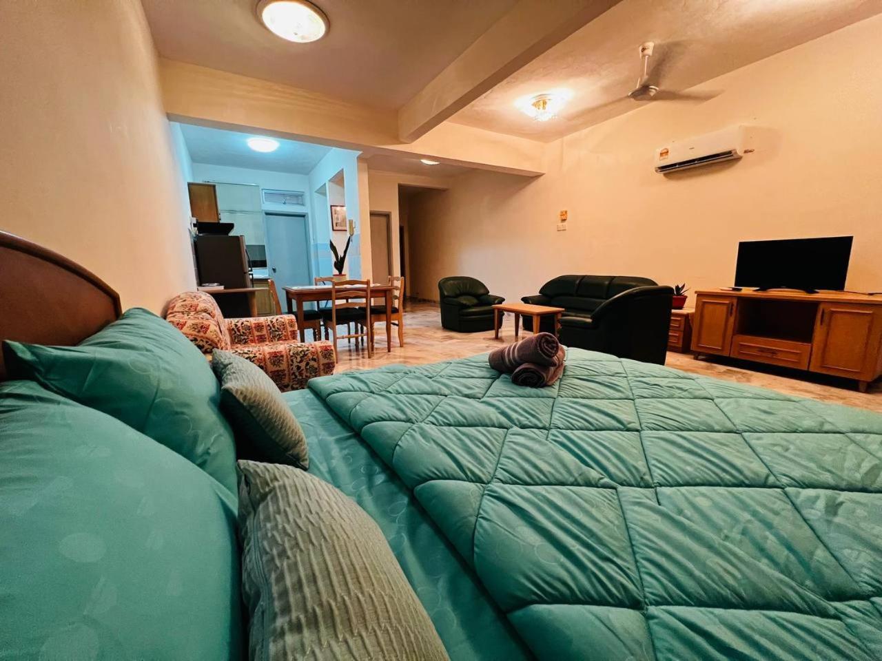 Hijauan Studio Unit @ Ocean View Resort — 4-Star Luxury Hotel in Port Dickson, Malaysia