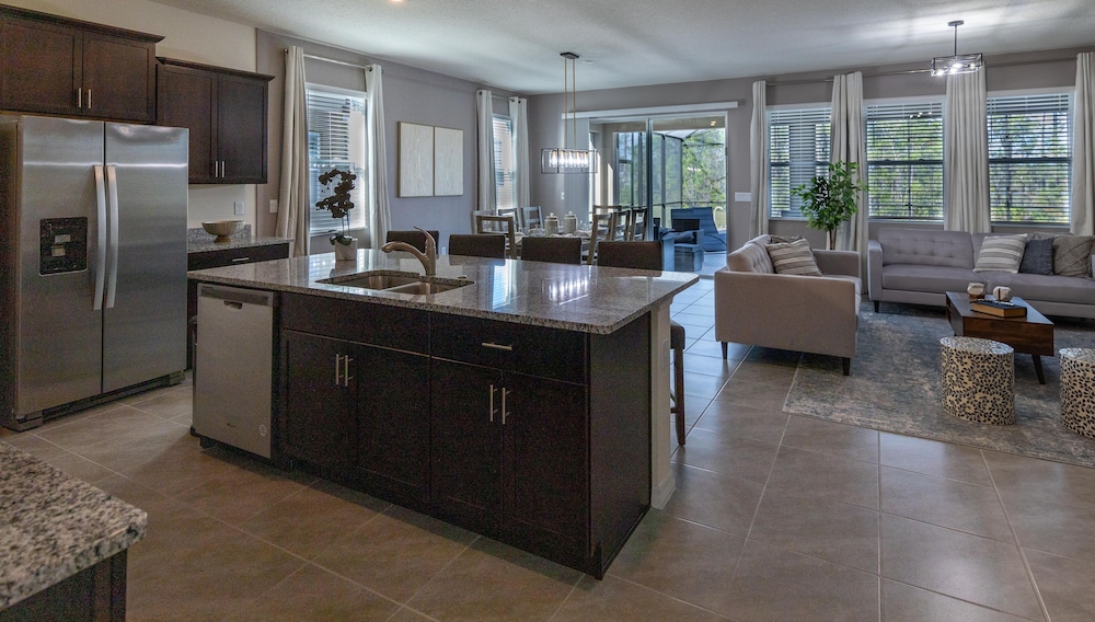7660oml solterra Resort 5 Bedroom Home by RedAwning - photo 13