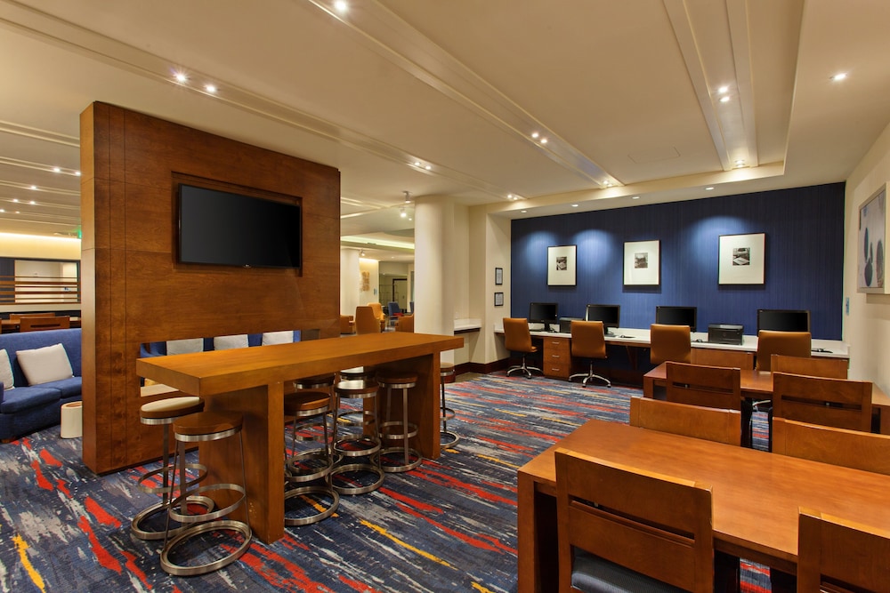 Holiday Inn Express and Suites Fisherman's Wharf by IHG - photo 49