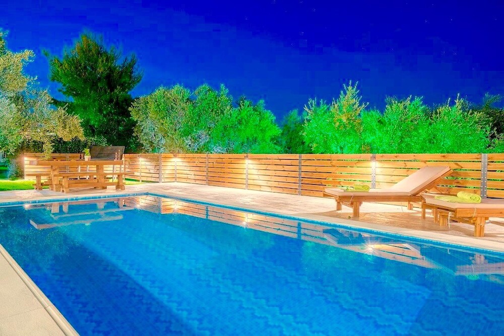 Villa Ftelia — 4-Star Luxury Hotel in Zakynthos, Greece