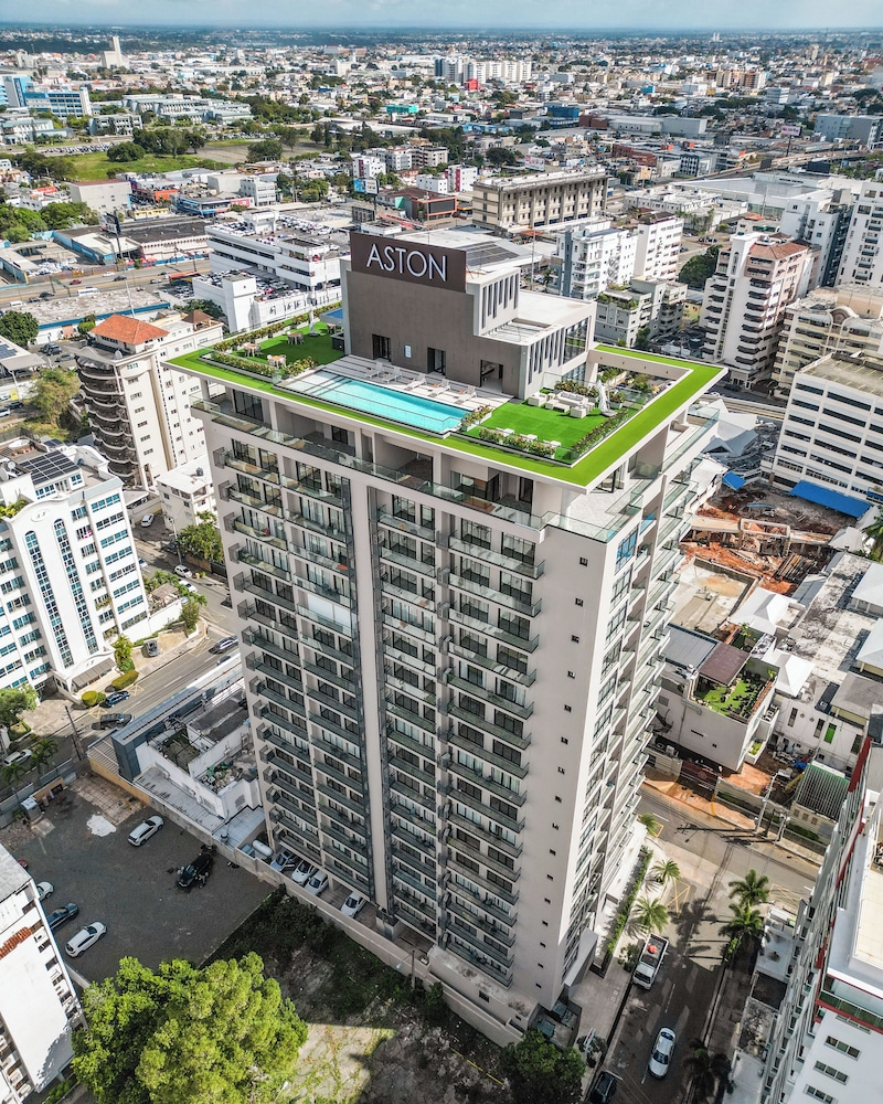 Aston Rubi City Suites — Santo Domingo
