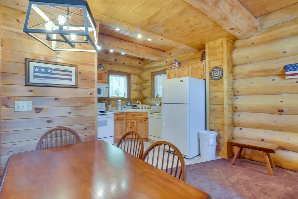 American Views 2 Bedroom Cabin by Heavenly Views Resort - photo 16