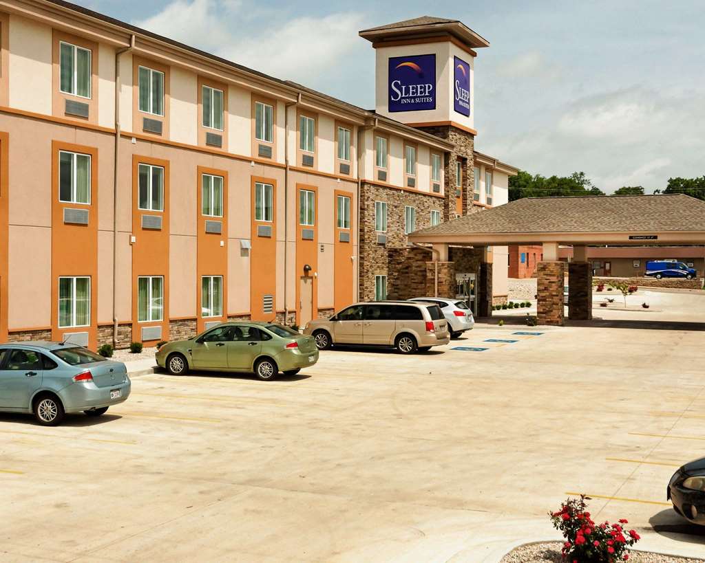 Sleep Inn & Suites Fort Scott - photo 3
