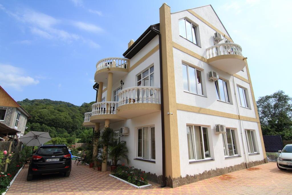 Beliy Dom - last minute hotel in Sochi
