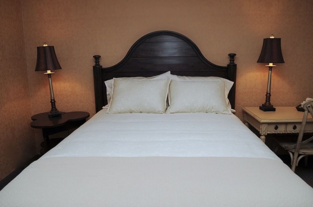 The Beaumont Inn - photo 11