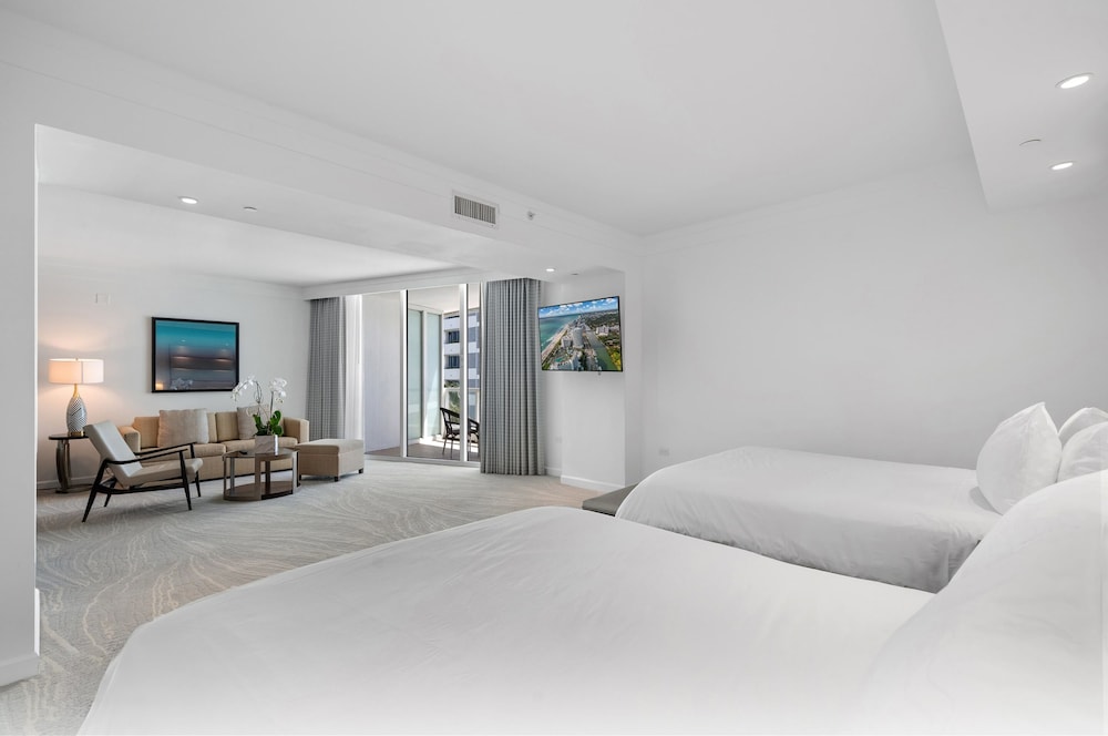 Fontainebleau Miami Beach Private Luxury Suites - photo 20