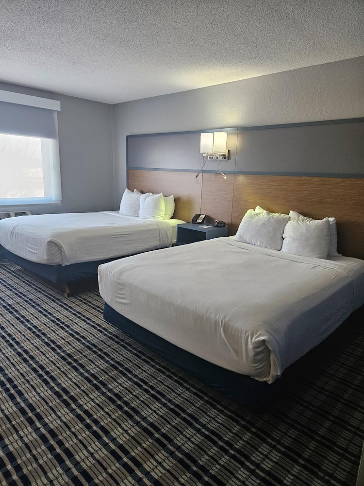 AmericInn by Wyndham Albert Lea - photo 8