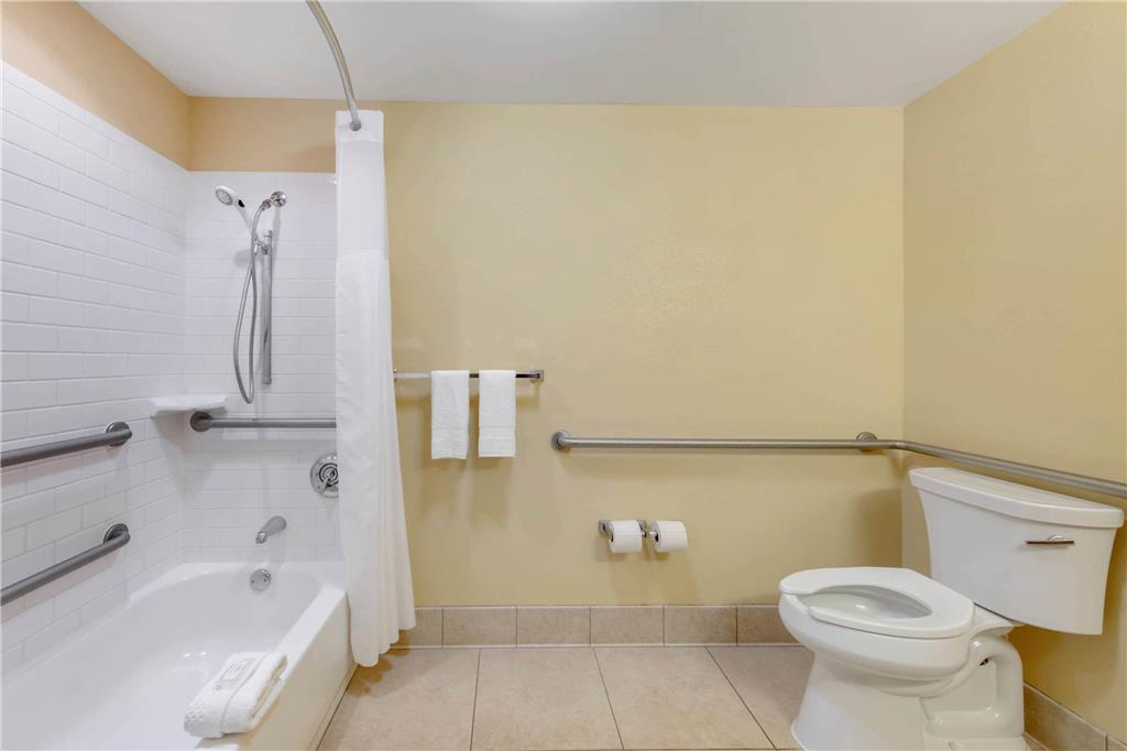 Clarion Hotel Anaheim Resort - photo 21